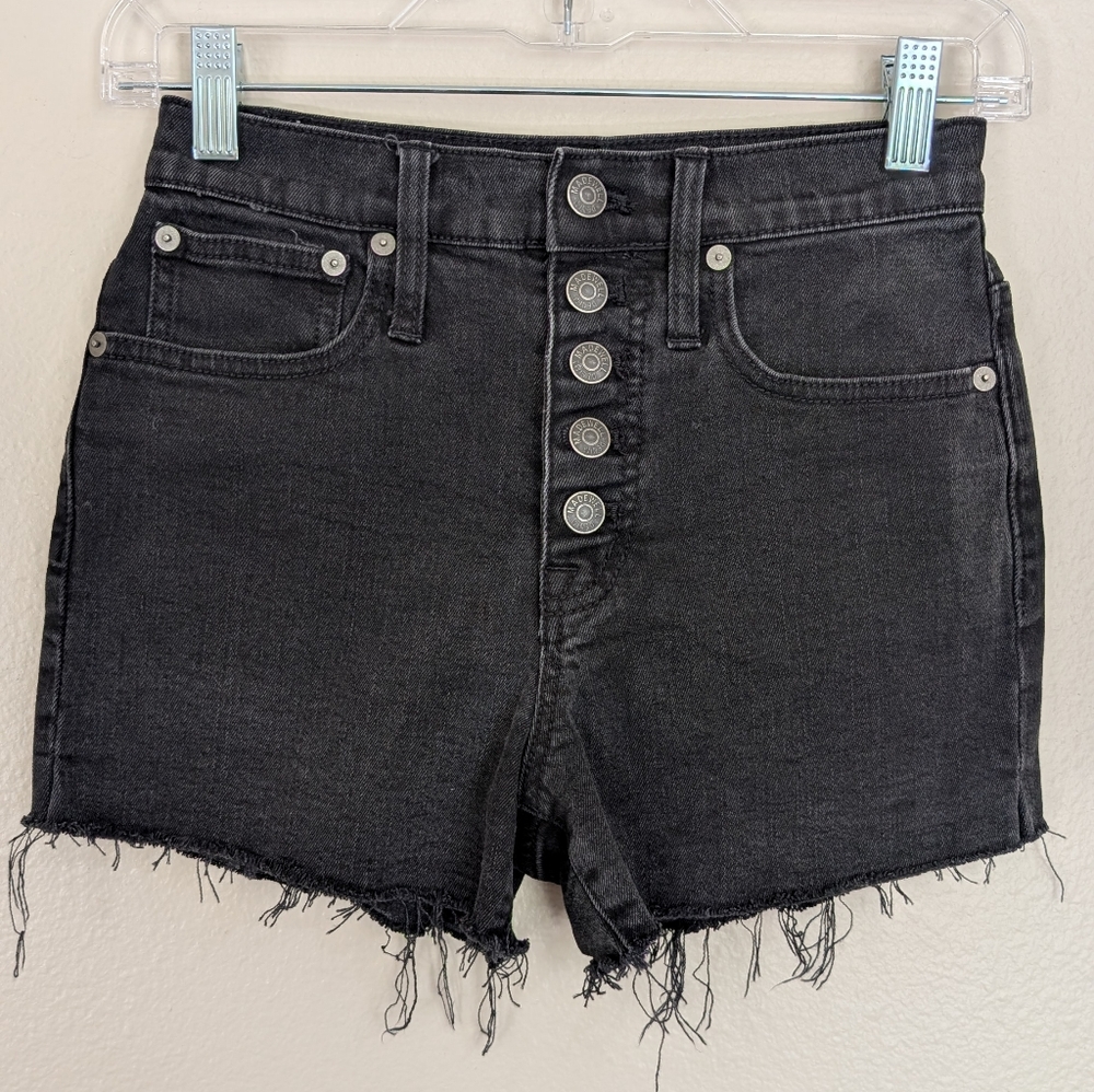 Madewell • Button Through Raw Hem Shorts